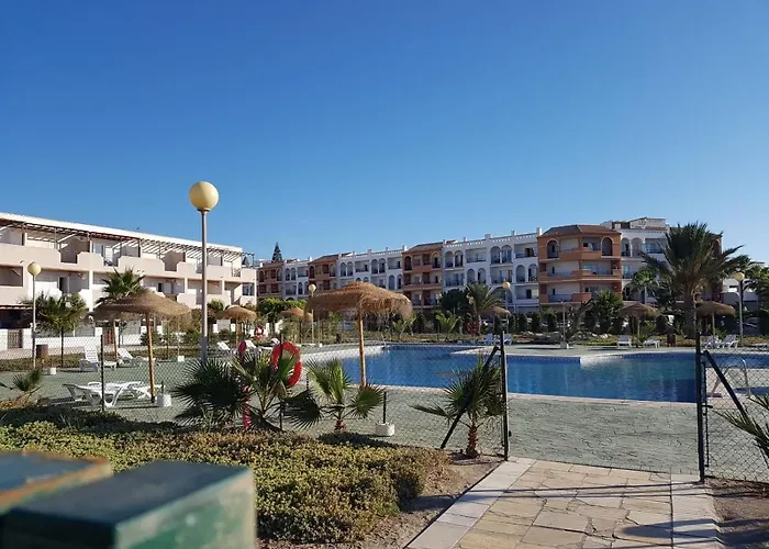 Casa Baja Naturista Con Palmeras Y Patio!